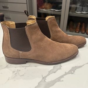 Men’s Johnston and Murphy boots. Gently worn but good condition.